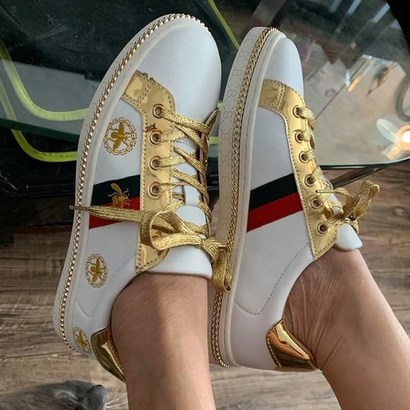 Gorgeously sneakers with gold laces - Picture 2 of 4